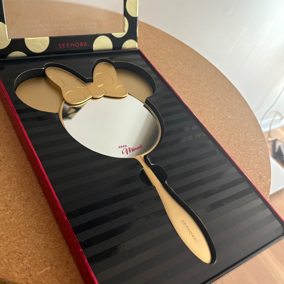 Disney Minnie Beauty by Sephora Gold finished Hand-held Mirror with orig box - Picture 12 of 16